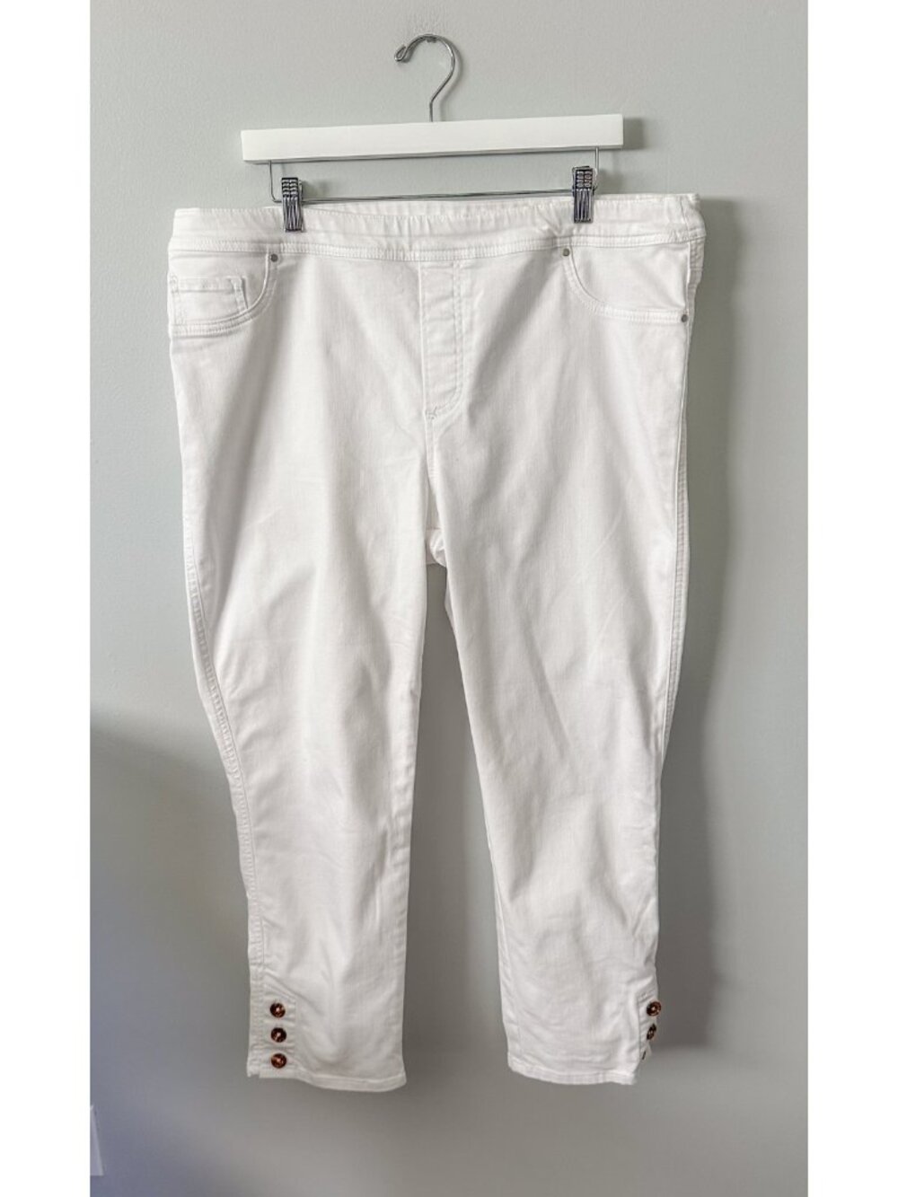 Chico's Girlfriend Slim Leg Ankle White Jeans - Size 3X